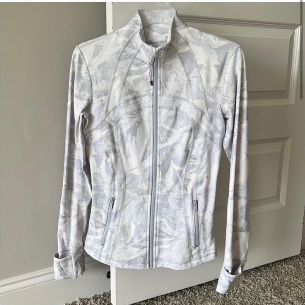Define jacket size 2 - Picture 2 of 5